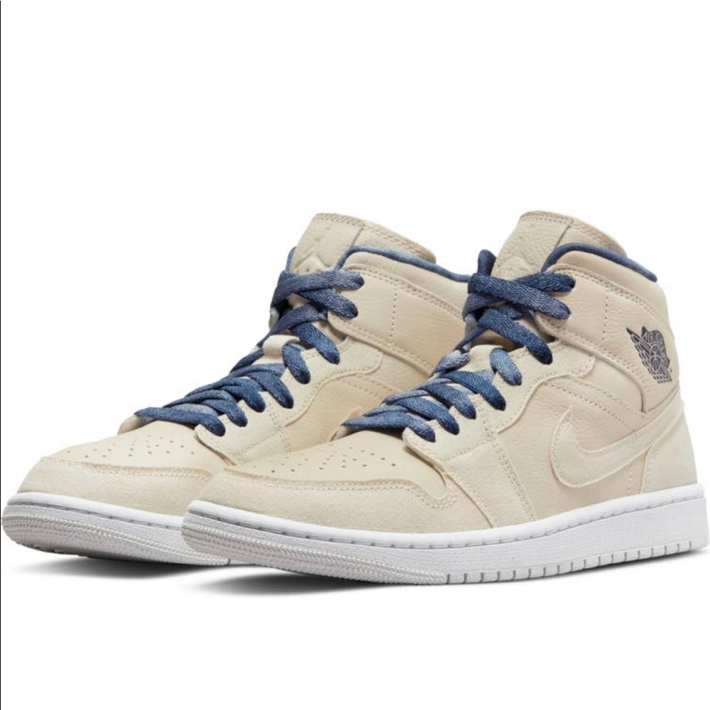 AIR JORDAN 1 SE - WOMENS 9.5